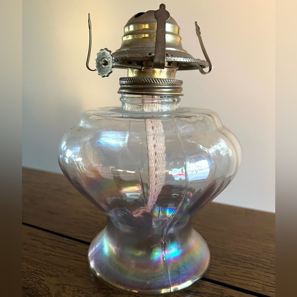 Vintage Iridescent Clear Crystal Beehive Round Base Oil Lamp With Wick